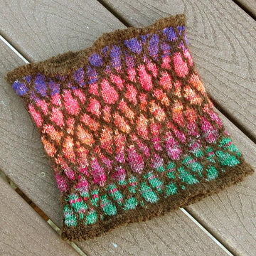 Wavy Grid Cowl
