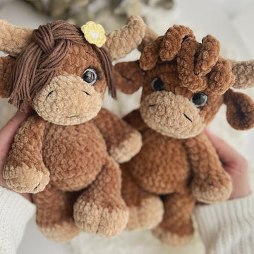 Plush highland cow toy
