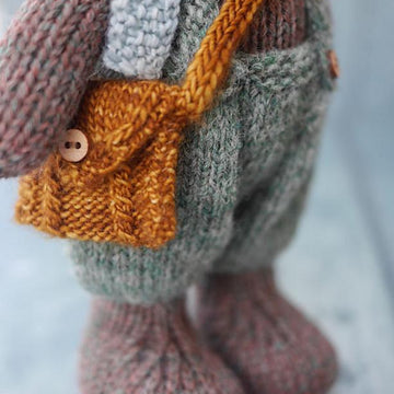 Tearoom Messenger Bag