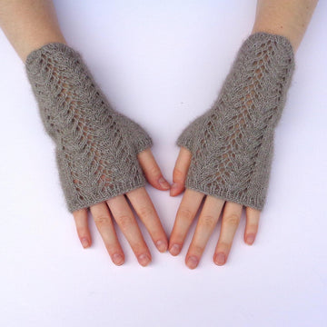Graceful Fingerless Gloves