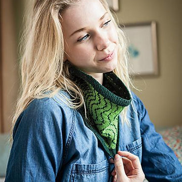 Gradient Waves Cowl