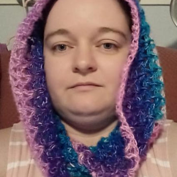 Mobius V Stitch Cowl
