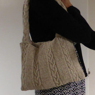 Bridget - 8ply cabled bag