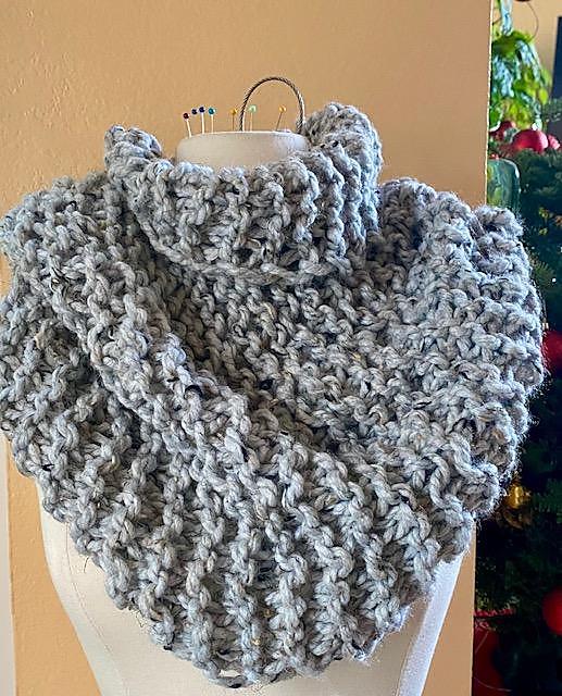 Claire cowl 001