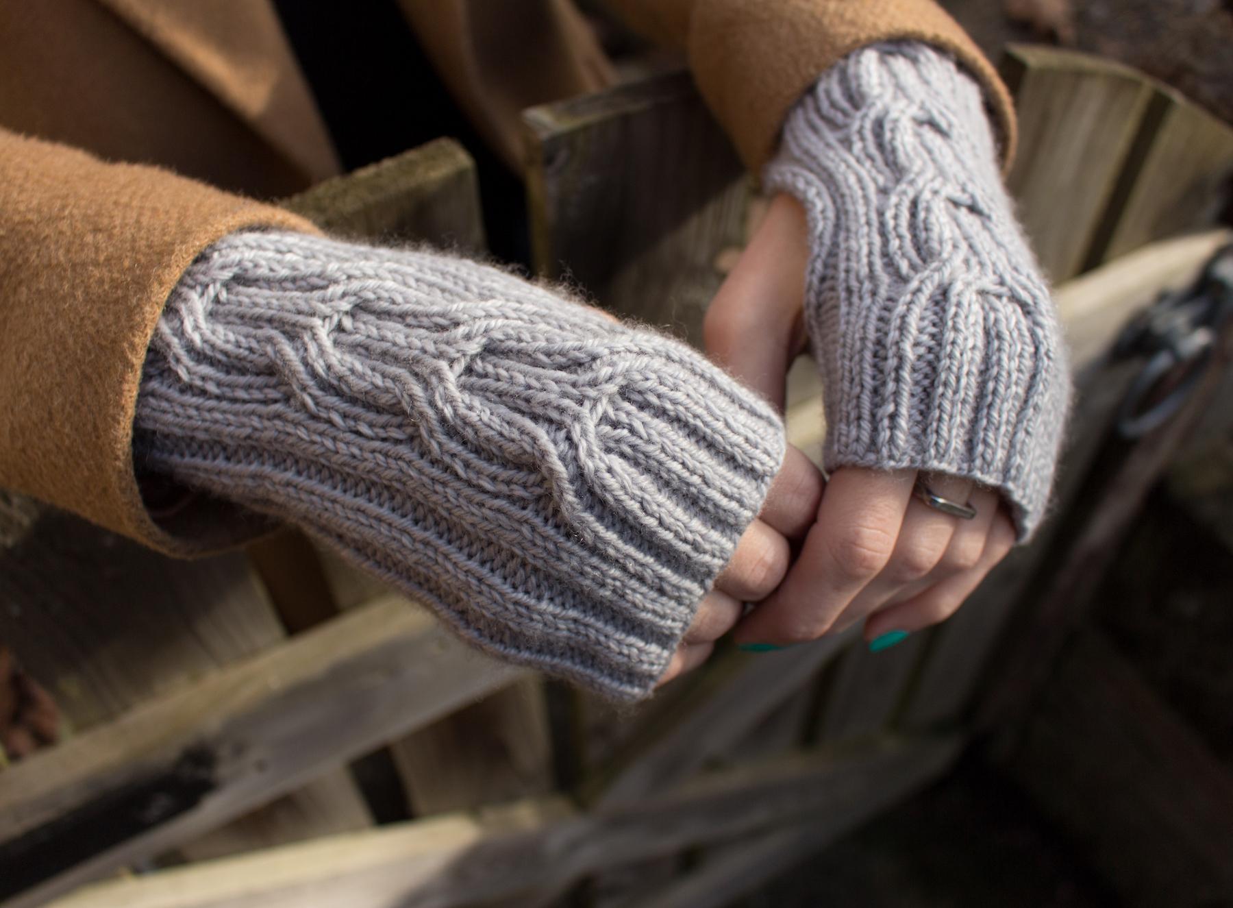 Frost Fighter - Headband and MItts set