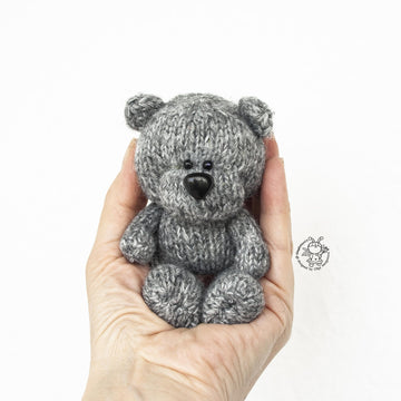 Mini Bear toy knitted flat