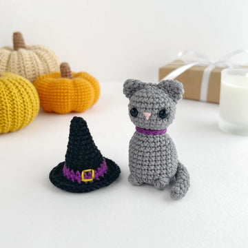 Crochet cat with witch hat pattern Halloween black cat keyring amigurumi Spooky ornament
