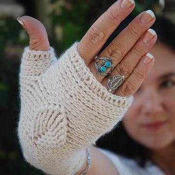 Leaf Crochet Gloves