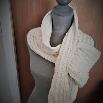 Brioche Chenille Keyhole Scarf