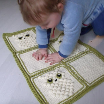 Blanket with Bobble Owl