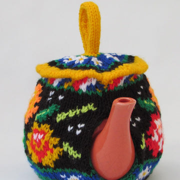 Canal roses tea cosy