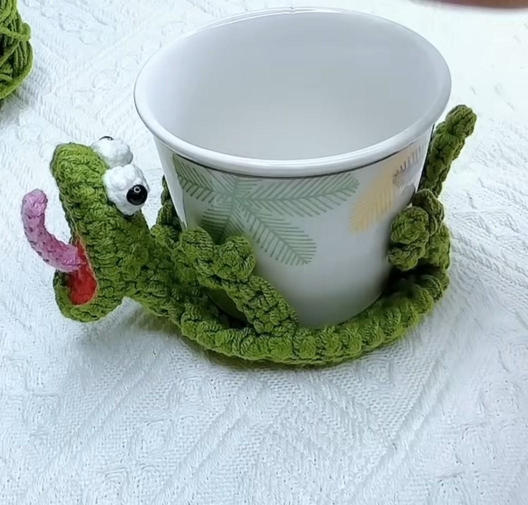 Flip-Up Lizard Coaster Crochet Pattern | PDF