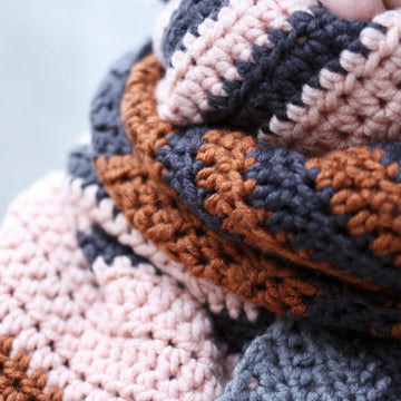 Skyline Bias Scarf