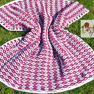 Dotted Line Throw