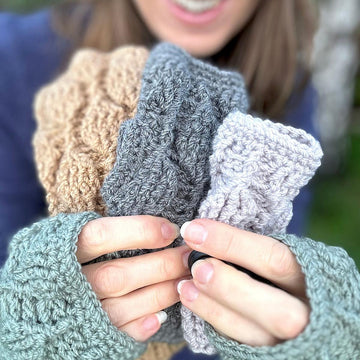 Trailing Leaves Mittens