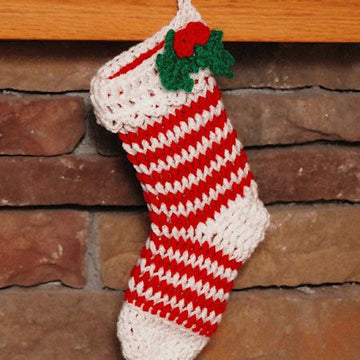 0770 Holly Leaf Striped Stocking