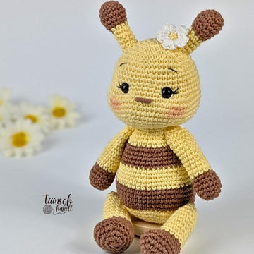 Summy the Bee Crochet Pattern - Beginner