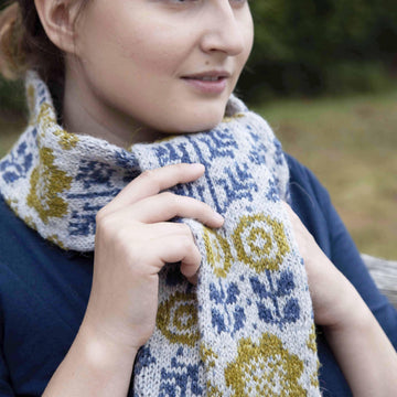 Nordic Flowers Scarf