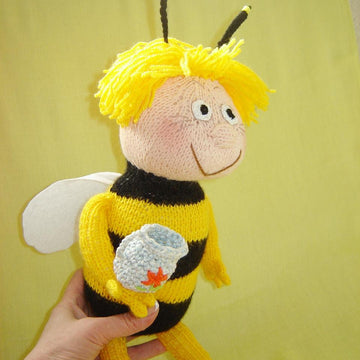 Toy Knitting Patterns Knit Maya the Bee, Spider-Man, Little Fawn, Christmas treу