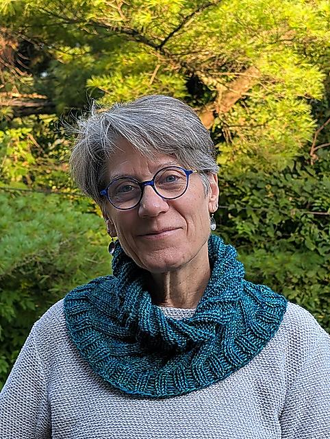 Swirl Cowl