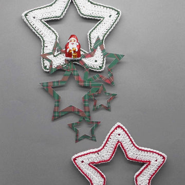 Crochet pattern star hanging decoration - super easy and versatile - from scraps of yarn