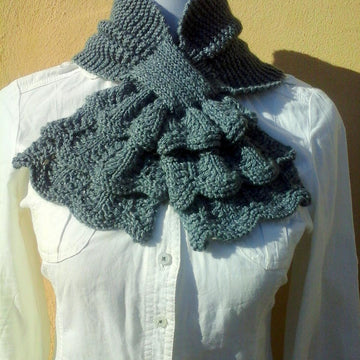 Flouncy Keyhole Scarf