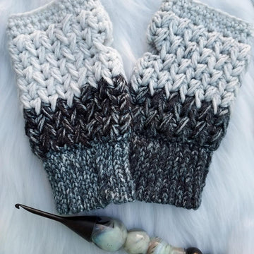 Angel Feathers Fingerless Gloves