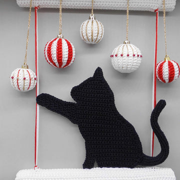 Little chubby Christmas cat - hanging decoration instead of a door wreath