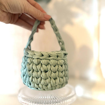 Little Organizing Basket with T-shirt yarn