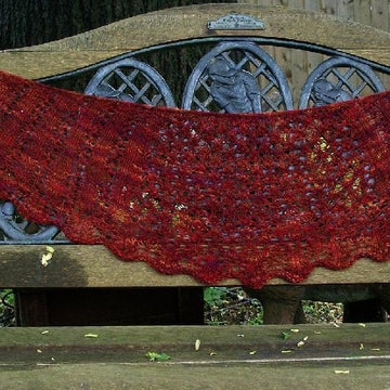 Scalloped Edge Shawlette