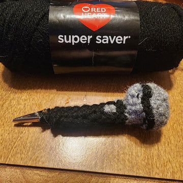 Tiny microphone clip or keychain