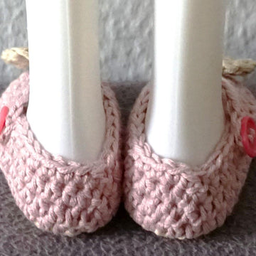 Crochet Pattern Baby Shoes Bow Magic