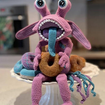 Dallas the Donut Monster Amigurumi