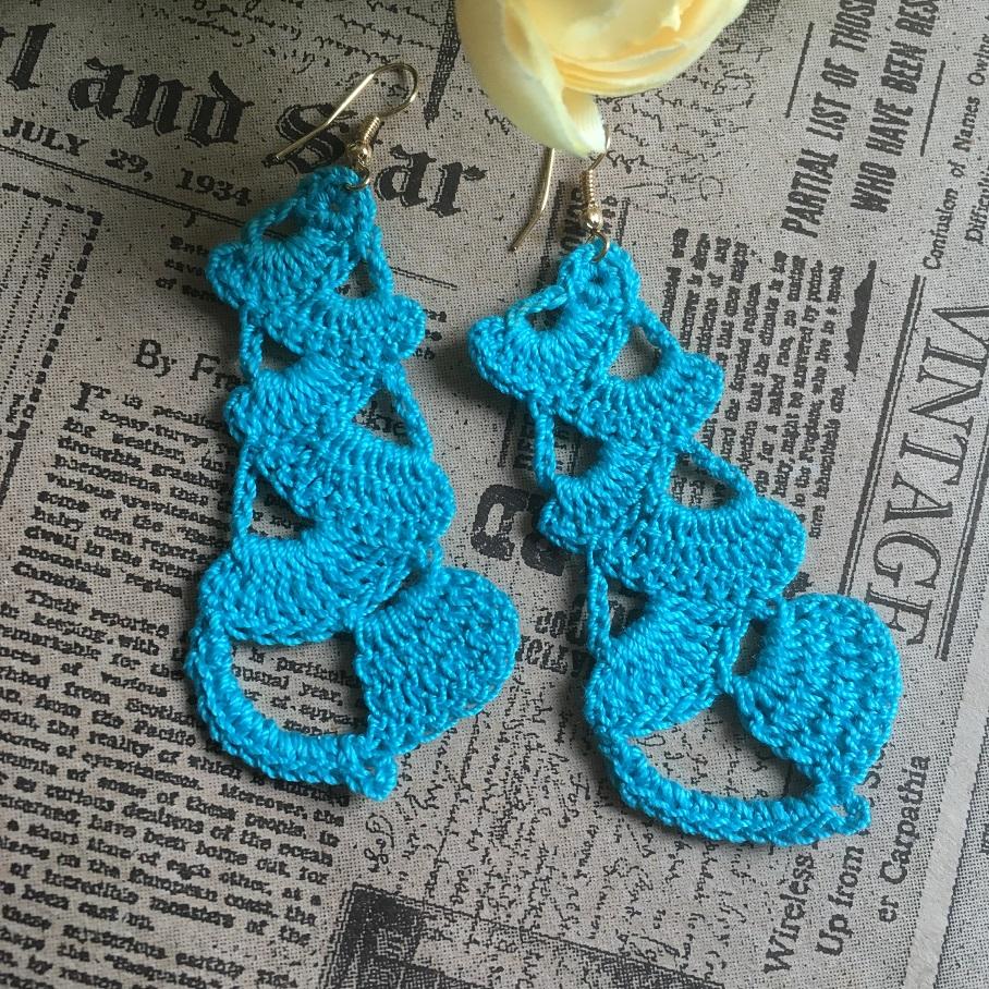 126. Dangle waves earrings