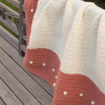 Polka Dots Edge Blanket