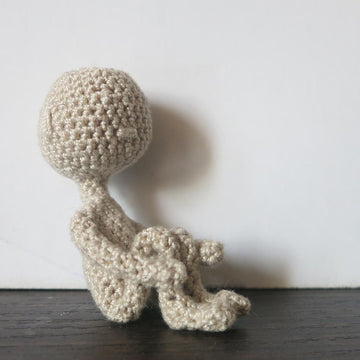 Tiny doll base