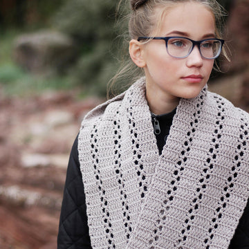 Latte infinity scarf