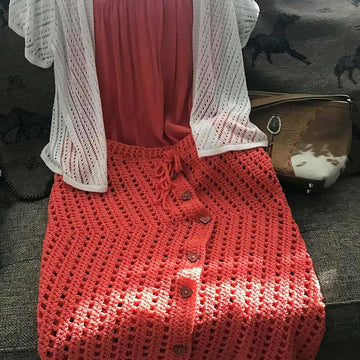 Buttoned skirt