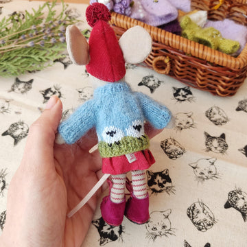 Sheep cardigan for Big Sister Maileg Mouse