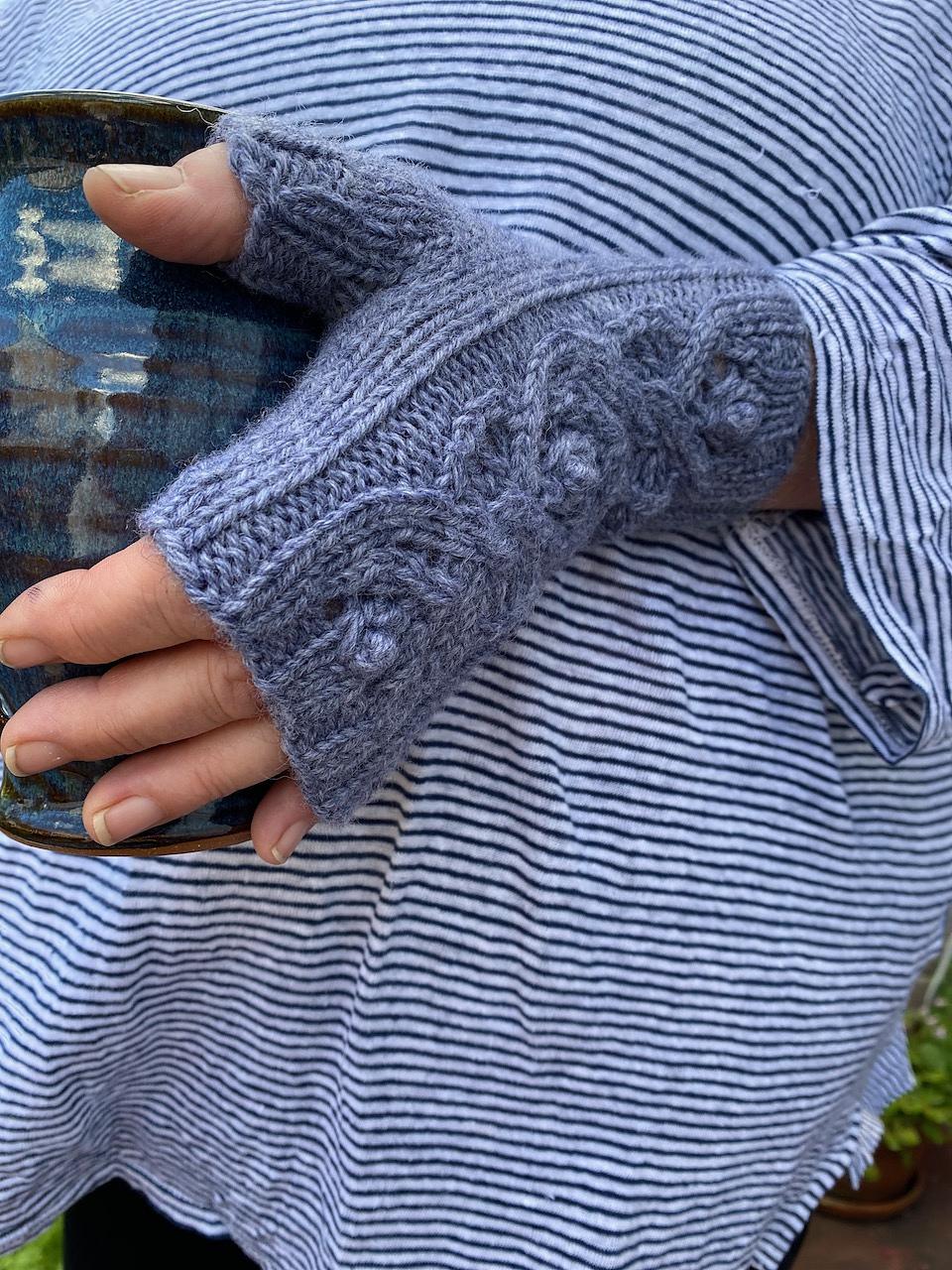 Bumble Fingerless Mitts