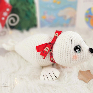 Tiny Seal