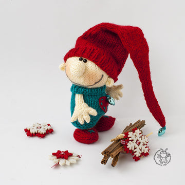 Christmas gnome doll knitting flat