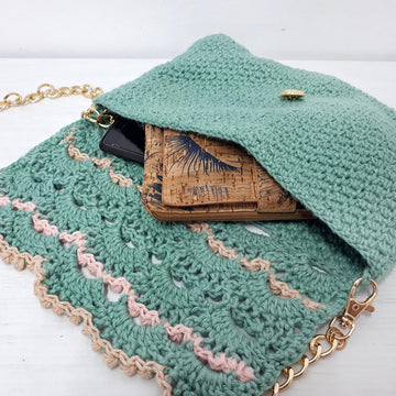 Pearls of the Sea Clutch