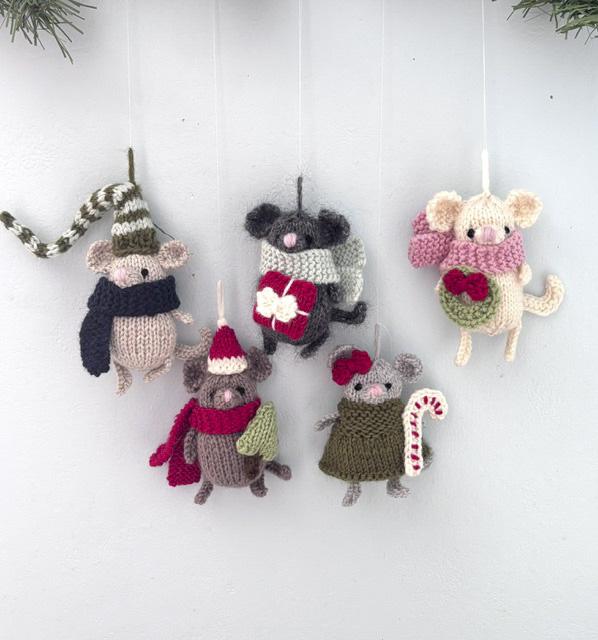 Mouse Christmas Ornament Knit Pattern
