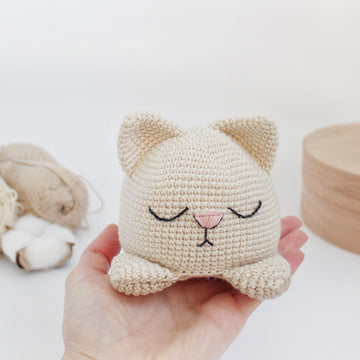 Reversible toy bunny and cat crochet pattern