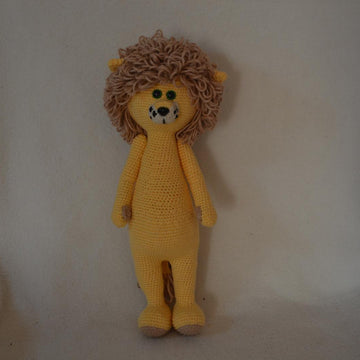 Leo the lion amigurumi doll
