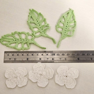 Openwork leaf and flower pattern