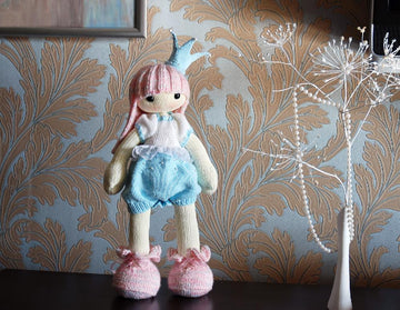 Shy Princess. The Doll.