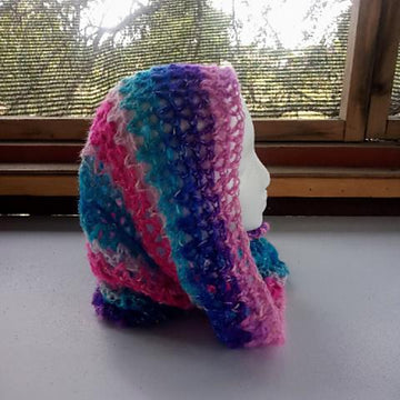 Mobius V Stitch Cowl