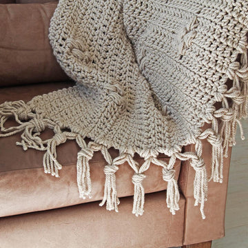 Pebble Stone Throw